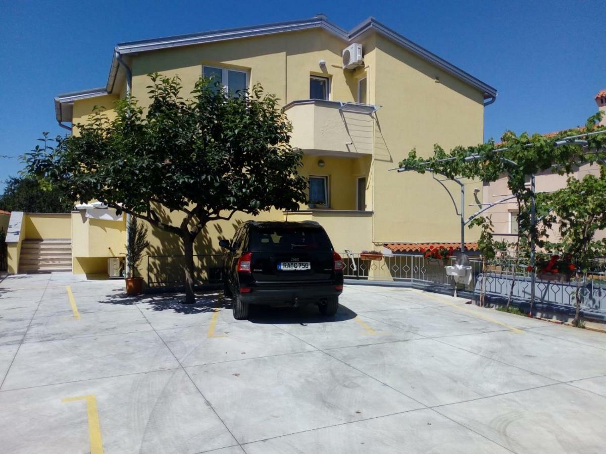Apartments Monte Magno Pula Luaran gambar